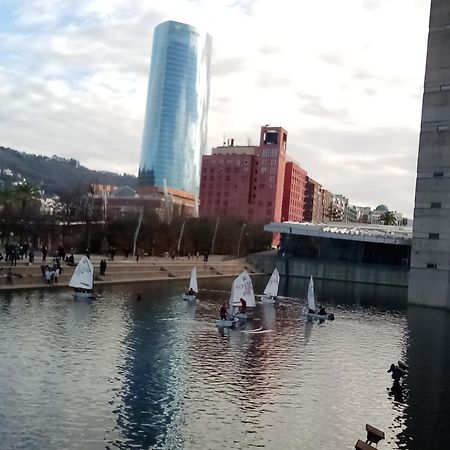 Coqueto Apartamento Frente Al Guggenheim Билбао Екстериор снимка